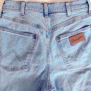 Womens Wrangler High Rise Wide leg jean